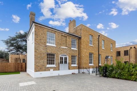 Carmelite Place, East Finchley, Hampstead Garden Suburb borders