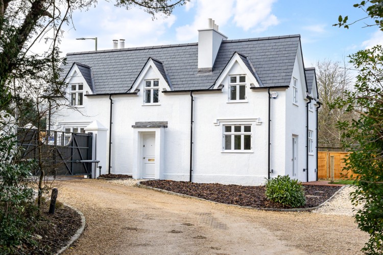 View Full Details for West Lodge, Mill Hill Village