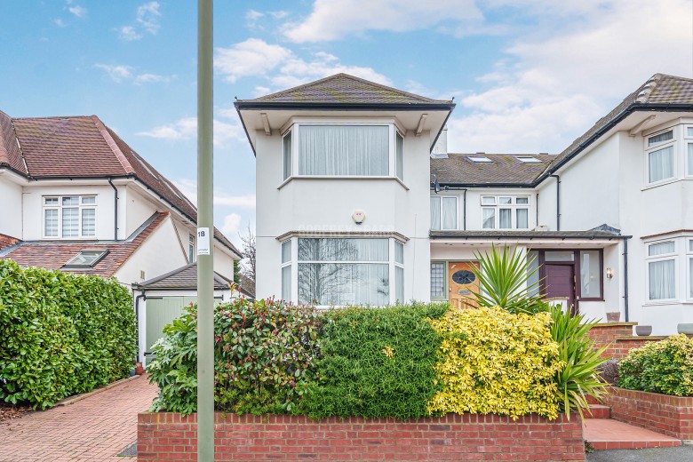 Cranbourne Gardens, Temple Fortune