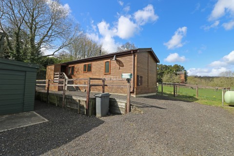 Belmont Racing Stables, Mill Hill