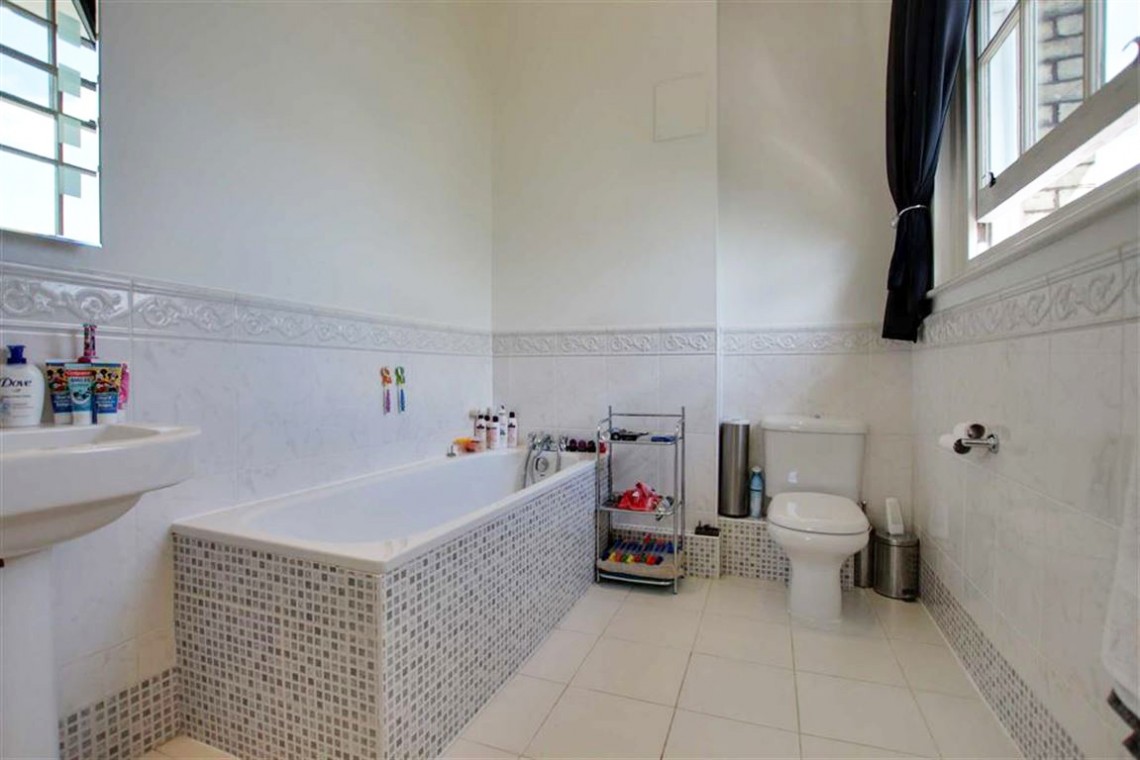 Images for St Vincents Lane, Mill Hill