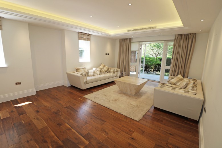 Mill Hill Place, Hammers Lane, Mill Hill