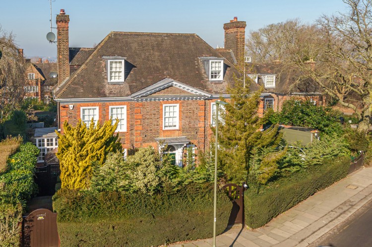 View Full Details for Wellgarth Road, Hampstead Garden Suburb