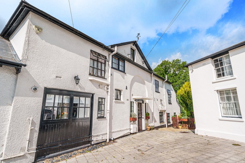 White Lodge, Mill Hill Village
