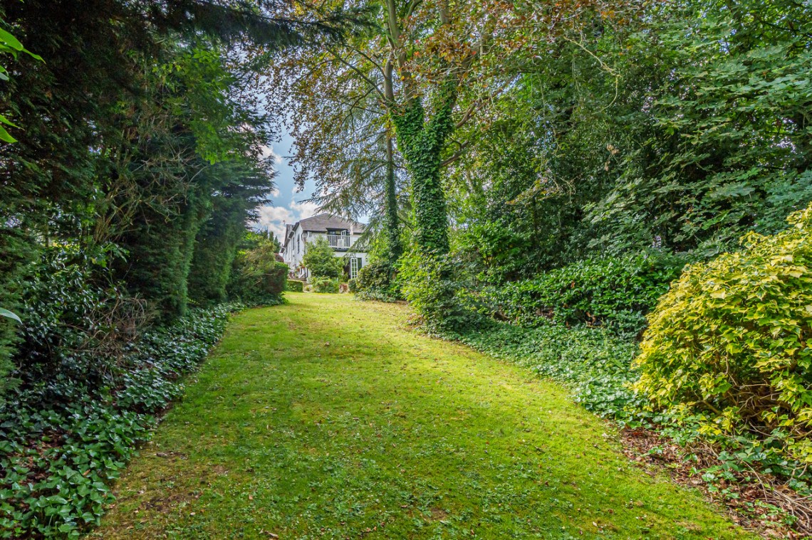 Images for White Lodge, Mill Hill Village