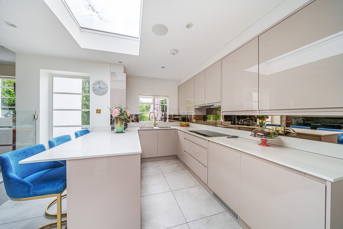 Images for Hutchings Walk, Hampstead Garden Suburb
