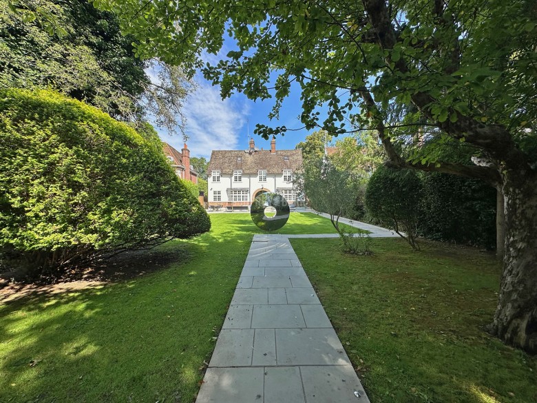 The Bishops Avenue, Hampstead Garden Suburb