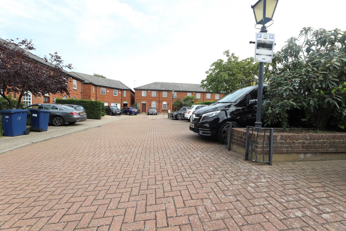 Images for Elsinore Gardens, Golders Green borders, Cricklewood