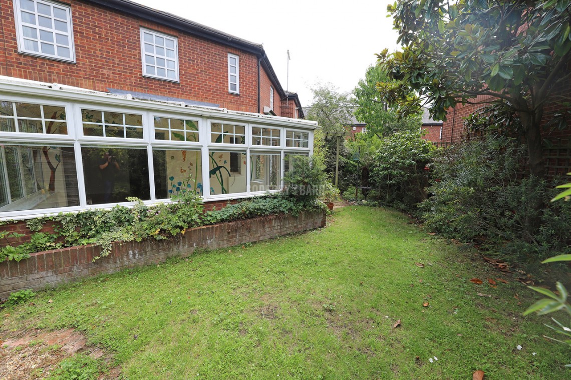 Images for Elsinore Gardens, Golders Green borders, Cricklewood