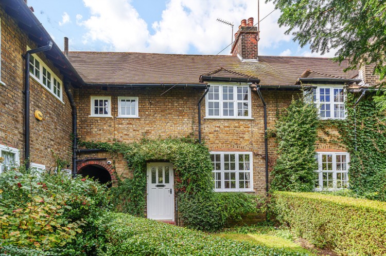 View Full Details for Asmuns Place, Hampstead Garden Suburb