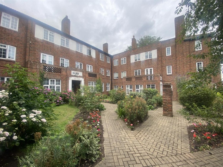 View Full Details for Beechcroft Avenue, Golders Green