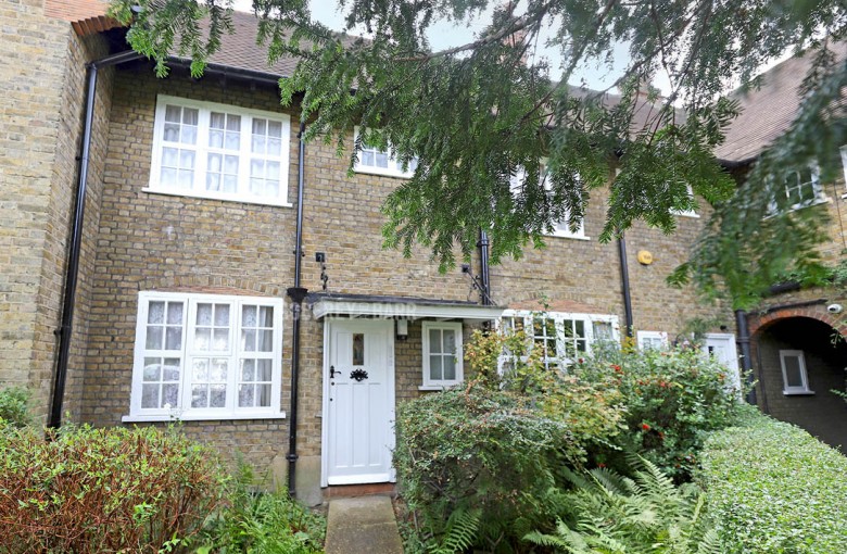 Asmuns Place, Hampstead Garden Suburb