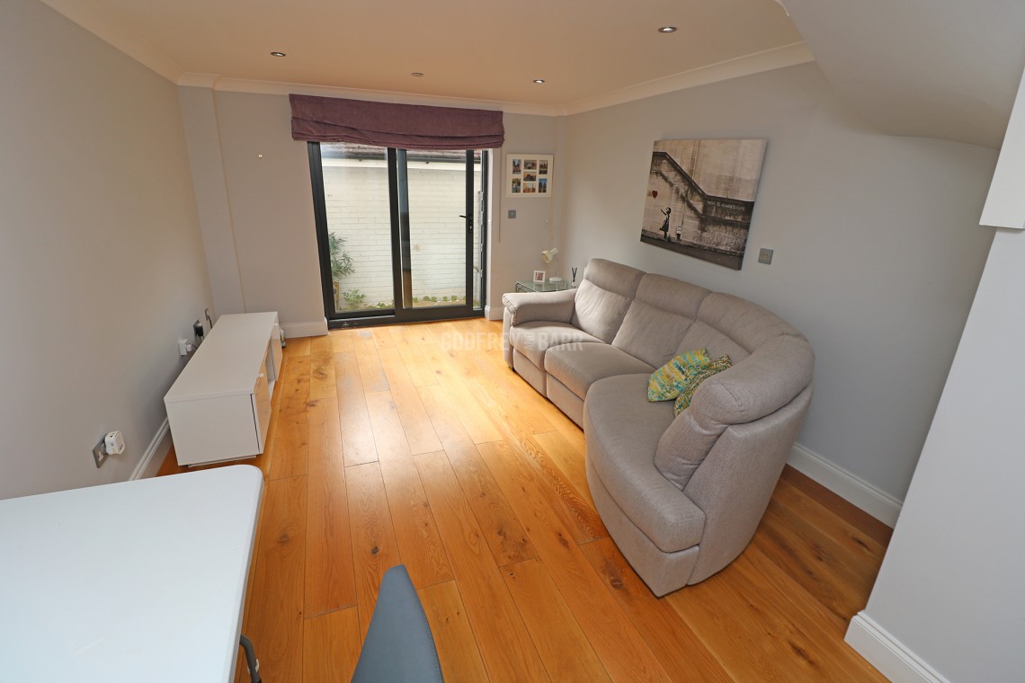 Images for Mill Hill Broadway, Mill Hill