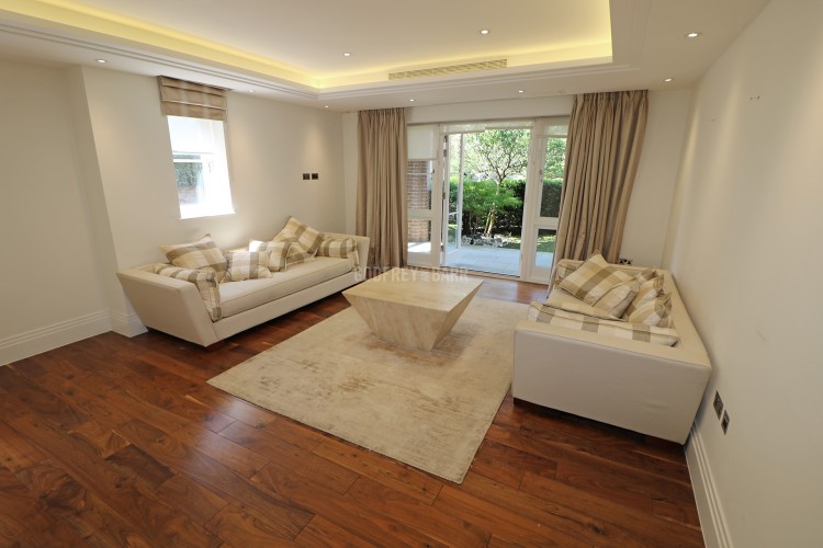 View Full Details for Hammers Lane, Mill Hill