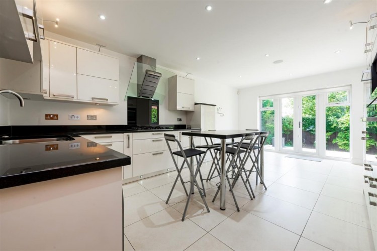 View Full Details for Bramley Close, Mill Hill