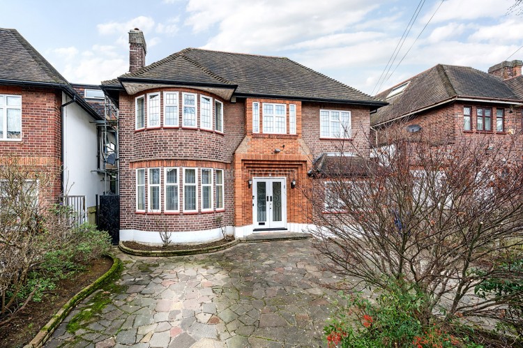 View Full Details for Kinloss Gardens, Finchley