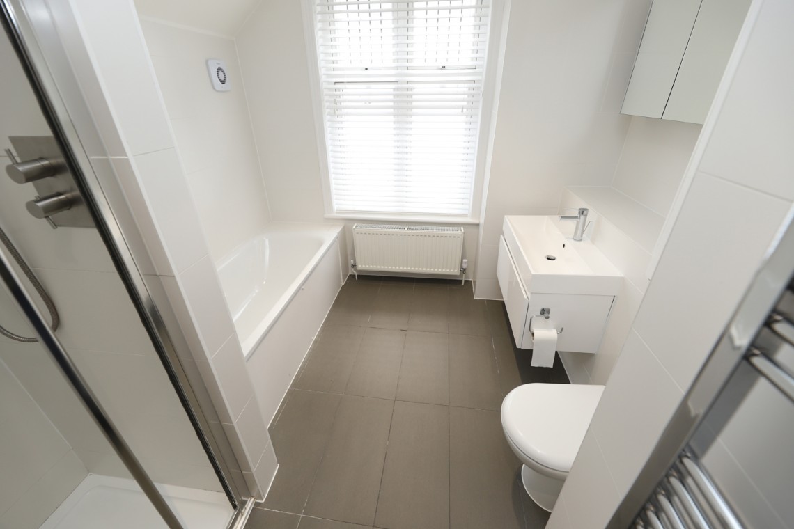 Images for Corringham Road, Hampstead Garden Suburb borders / Golders Green