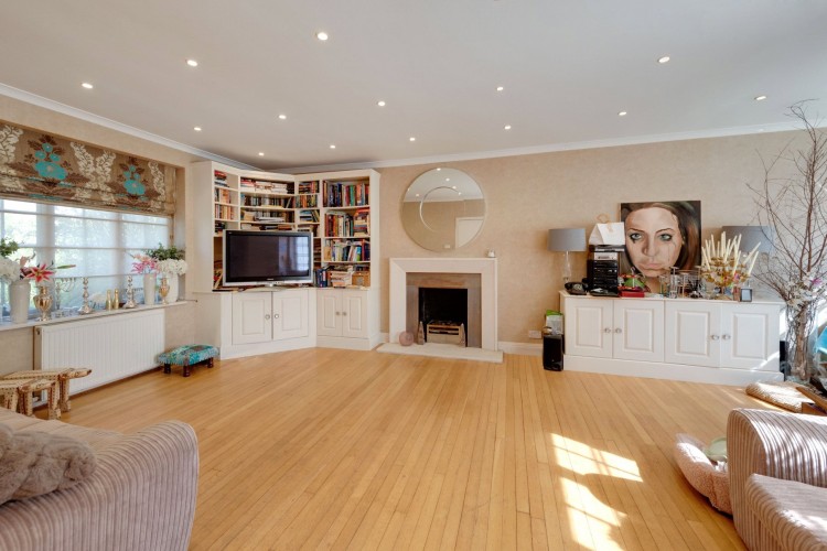 View Full Details for Oakwood Road, Hampstead Garden Suburb