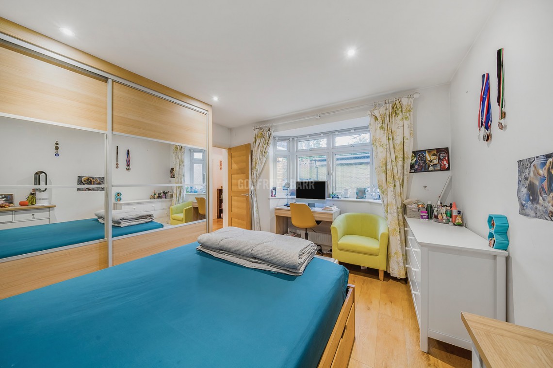 Images for Mill Close, Mill Hill East/ Hendon