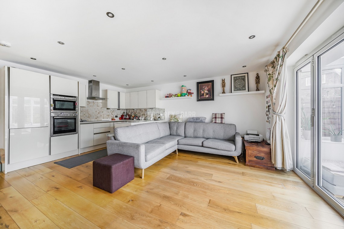 Images for Mill Close, Mill Hill East/ Hendon