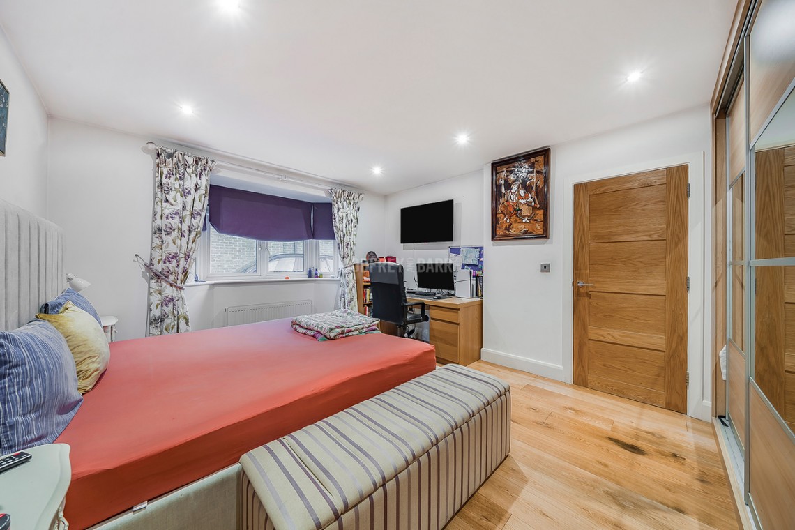Images for Mill Close, Mill Hill East/ Hendon