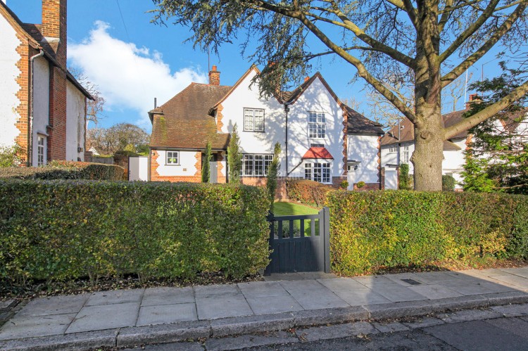 View Full Details for Denman Drive South, Hampstead Garden Suburb