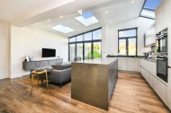 Images for Abbots Gardens, East Finchley / Hampstead Garden Suburb borders