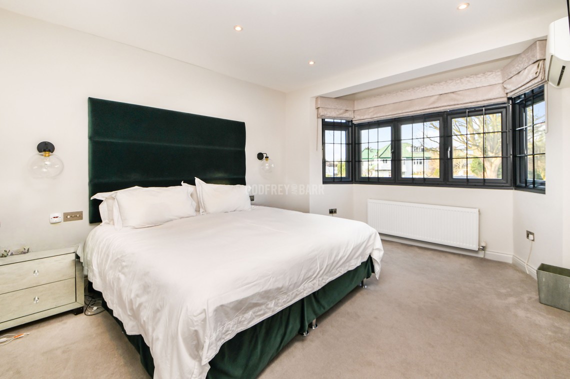 Images for Abbots Gardens, East Finchley / Hampstead Garden Suburb borders