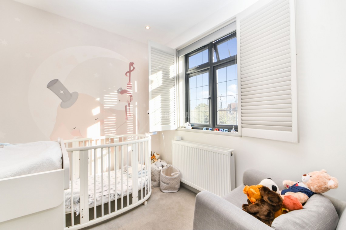 Images for Abbots Gardens, East Finchley / Hampstead Garden Suburb borders