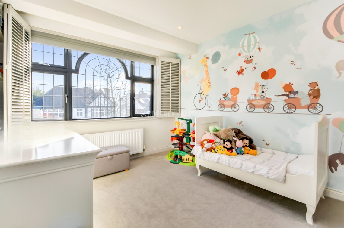 Images for Abbots Gardens, East Finchley / Hampstead Garden Suburb borders