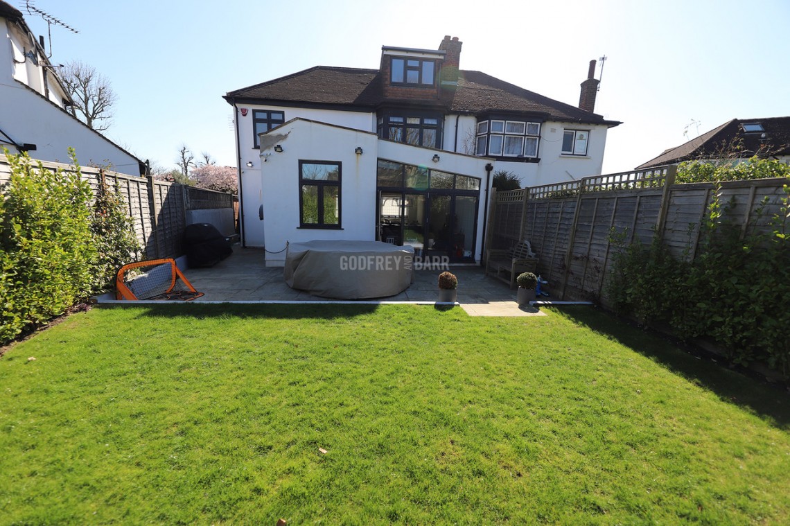 Images for Abbots Gardens, East Finchley / Hampstead Garden Suburb borders