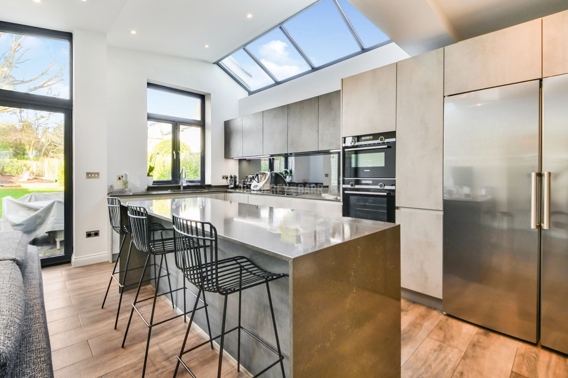 Images for Abbots Gardens, East Finchley / Hampstead Garden Suburb borders
