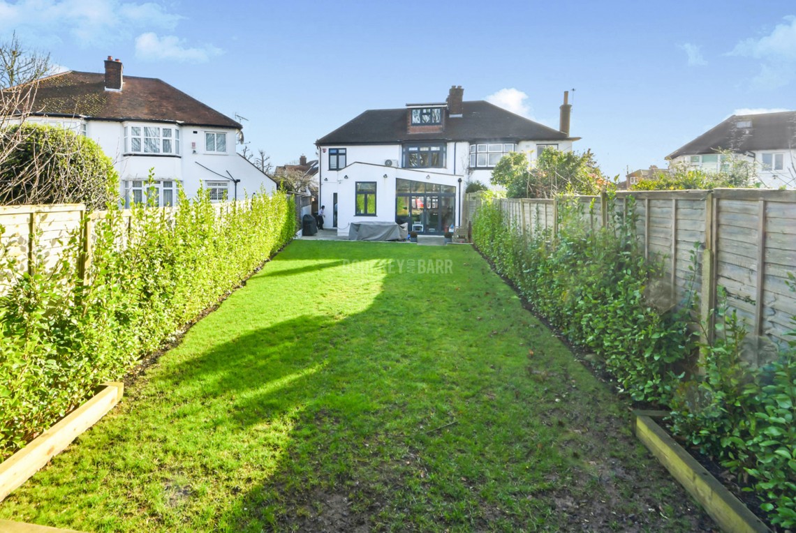 Images for Abbots Gardens, East Finchley / Hampstead Garden Suburb borders