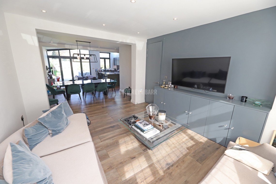 Images for Abbots Gardens, East Finchley / Hampstead Garden Suburb borders