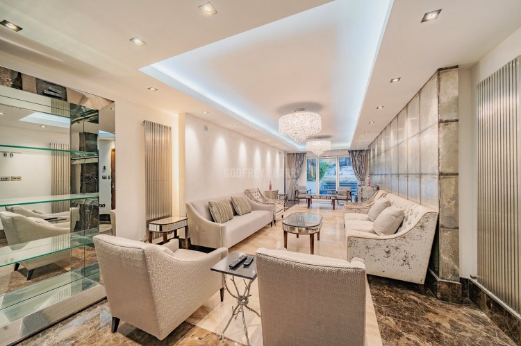 View Full Details for Beaufort Drive, Hampstead Garden Suburb borders