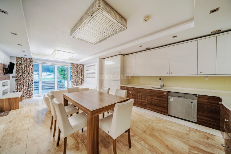 View Full Details for Beaufort Drive, Hampstead Garden Suburb borders