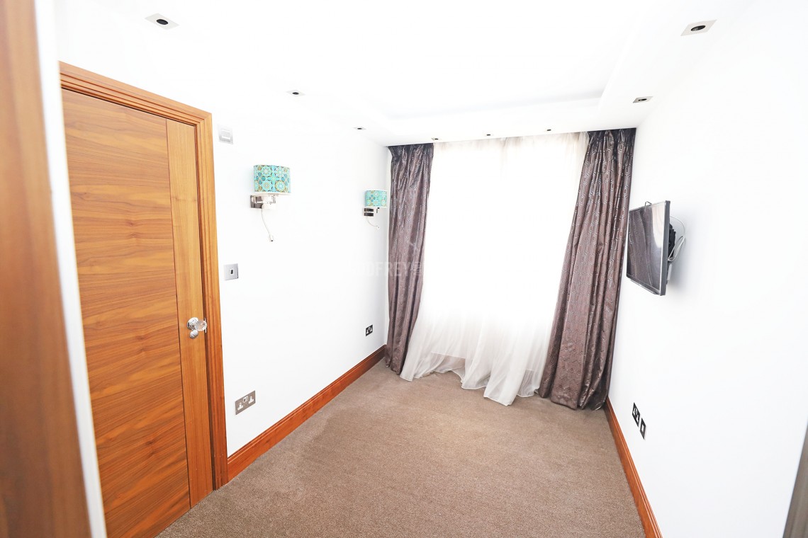 Images for Beaufort Drive, Hampstead Garden Suburb borders