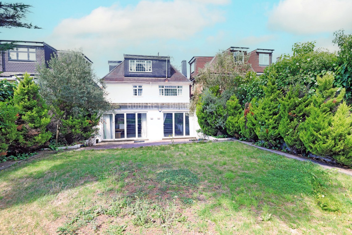 Images for Beaufort Drive, Hampstead Garden Suburb borders