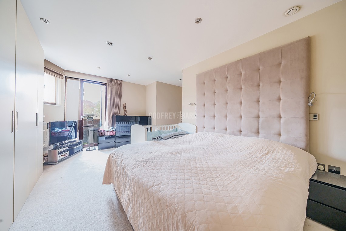 Images for Aylmer Road, Hampstead Garden Suburb / East Finchley borders