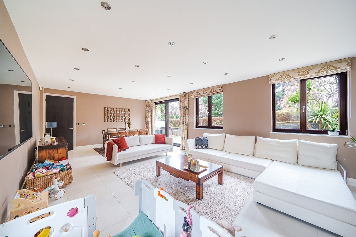 Images for Aylmer Road, Hampstead Garden Suburb / East Finchley borders