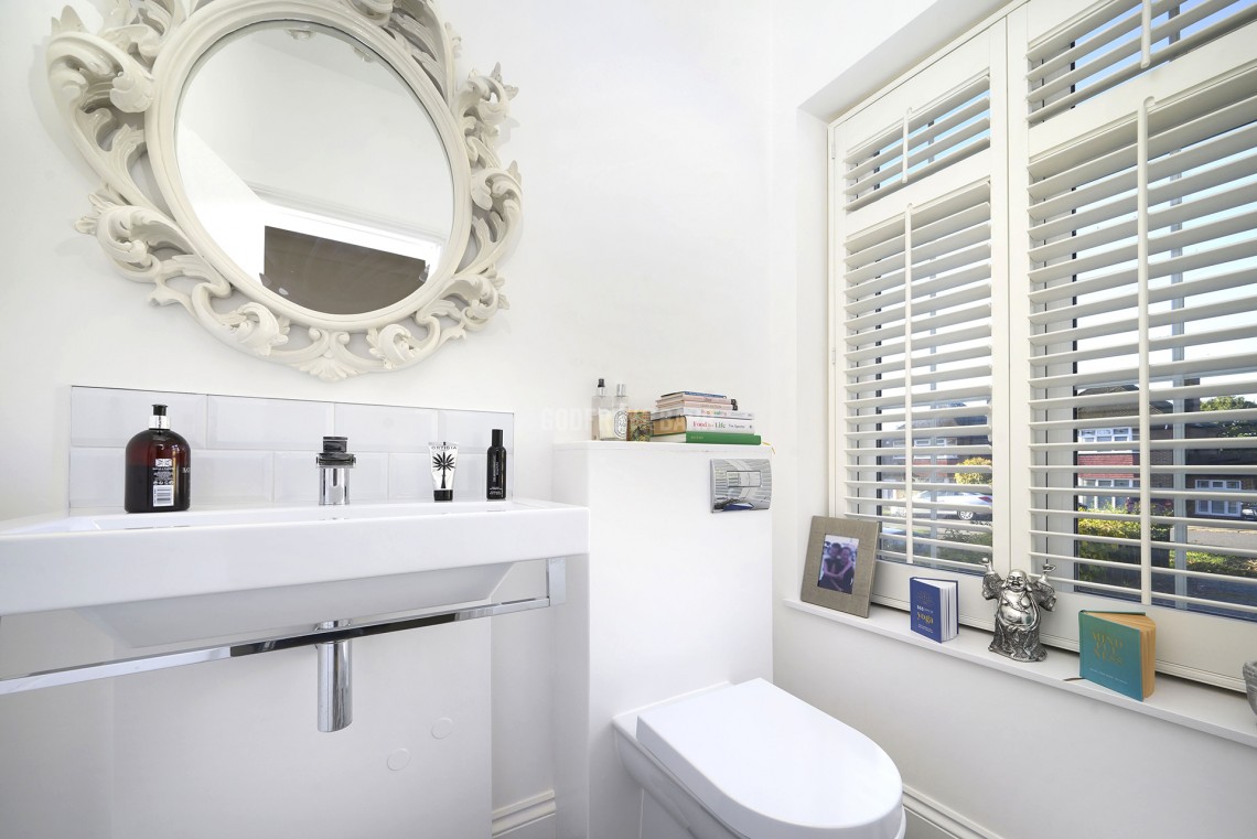 Images for Lawrence Gardens, Mill Hill