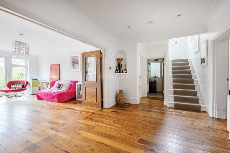 View Full Details for Dorchester Gardens, Hampstead Garden Suburb borders