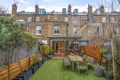 St Georges Avenue, London