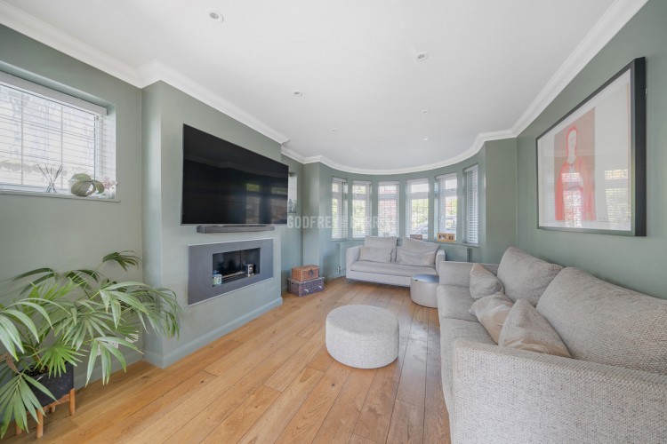 View Full Details for Holmdene Avenue, Mill Hill