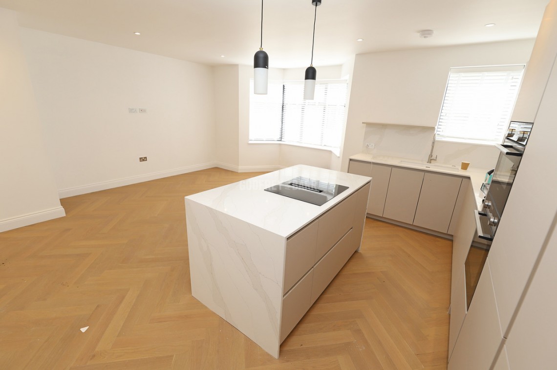 Images for Beechcroft Avenue, Golders Green