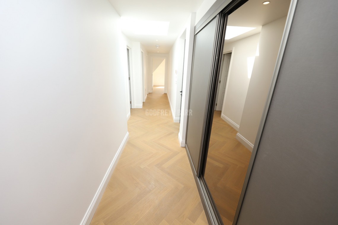 Images for Beechcroft Avenue, Golders Green