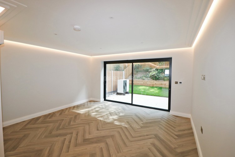 View Full Details for Cobden Hill, Radlett