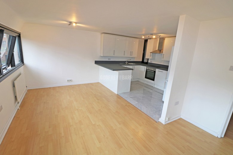 Britten Close, Hampstead Garden Suburb borders/Golders Green