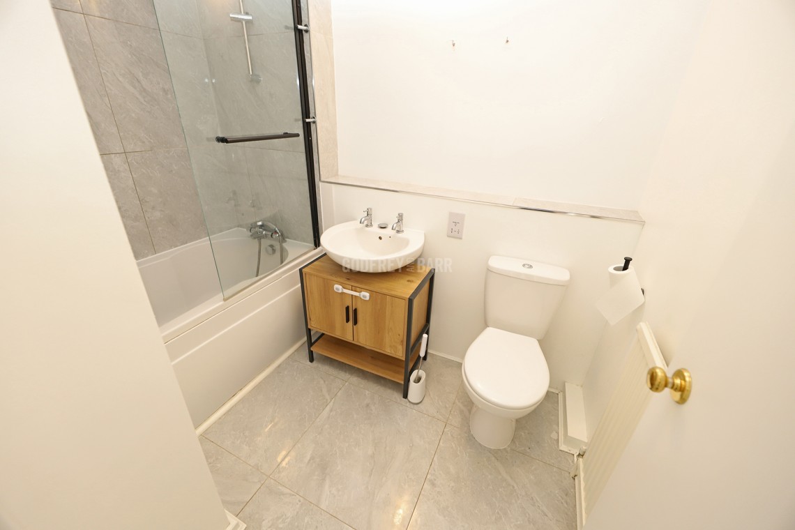 Images for Britten Close, Hampstead Garden Suburb borders/Golders Green