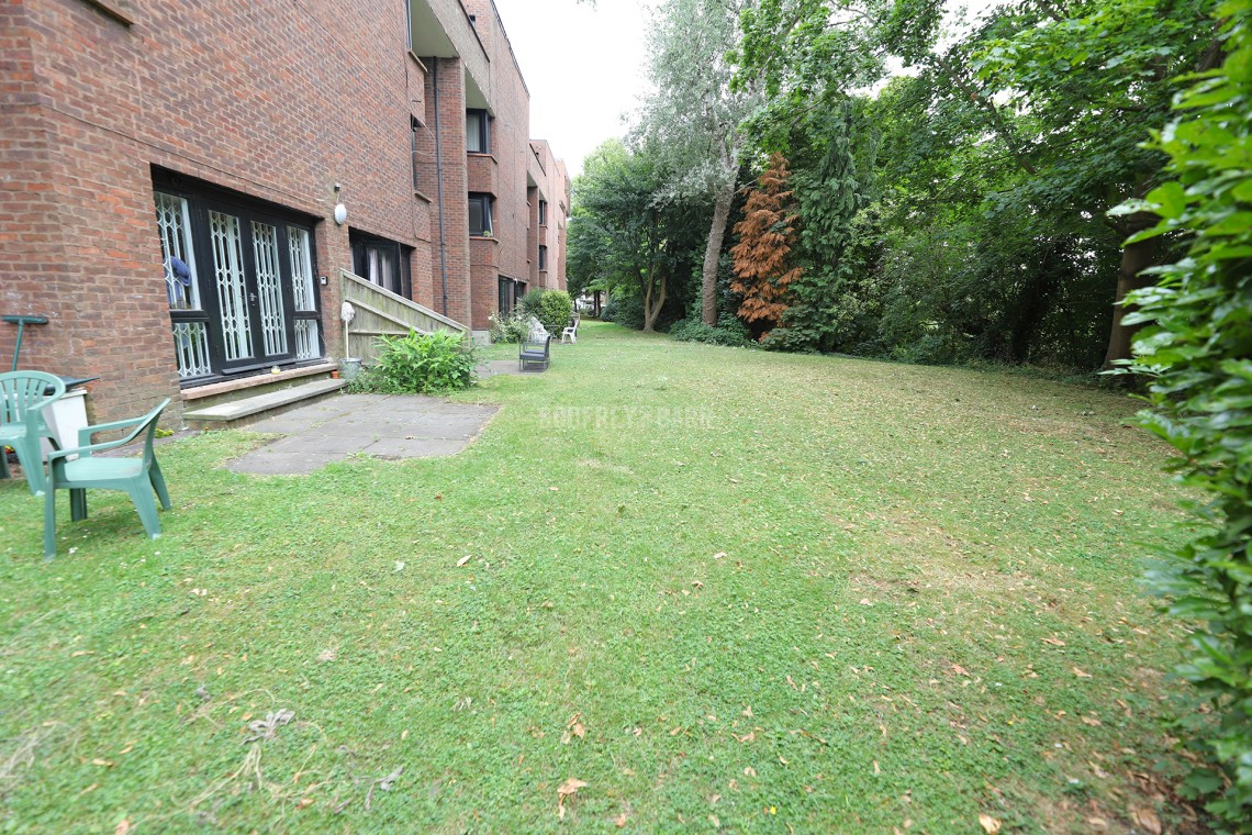 Images for Britten Close, Hampstead Garden Suburb borders/Golders Green